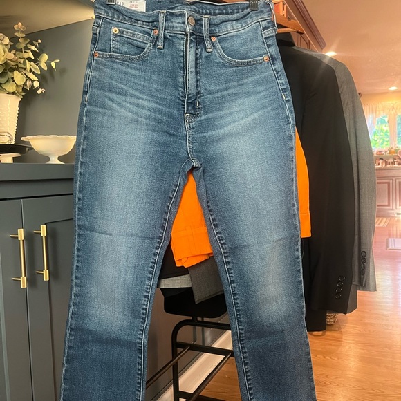 Gap Jeans - Picture 2 of 3